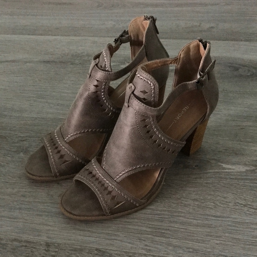 REPORT womens RoseletHeeled Sandal | 8